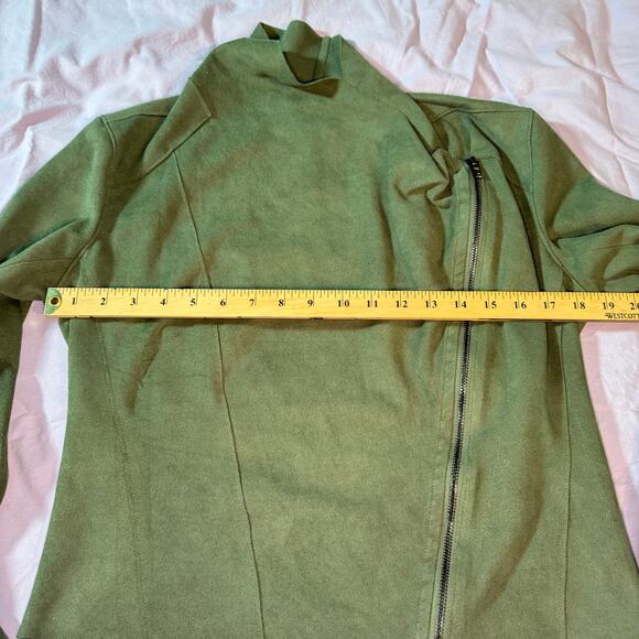 BLANK NYC Women's sz Medium Green Drape Front Faux Suede Jacket 2-in-one - Picture 8 of 10